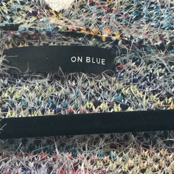 On Blue Aztec Design Fuzzy Cardigan Size M - Picture 5 of 9